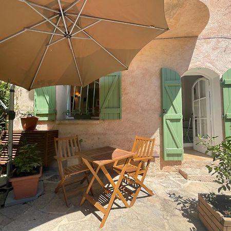 Cosy Studio - Place Du Figuier Bormes-les-Mimosas Esterno foto